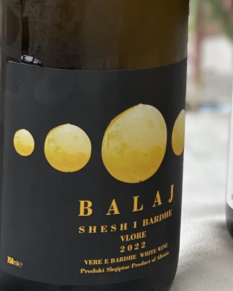Bottle of Balaj Shesh i Bardhë 2022, white wine from Vlorë